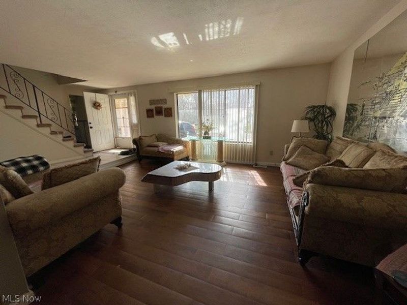 97 Chelmsford Drive , Aurora, OH 44202 Photo 2