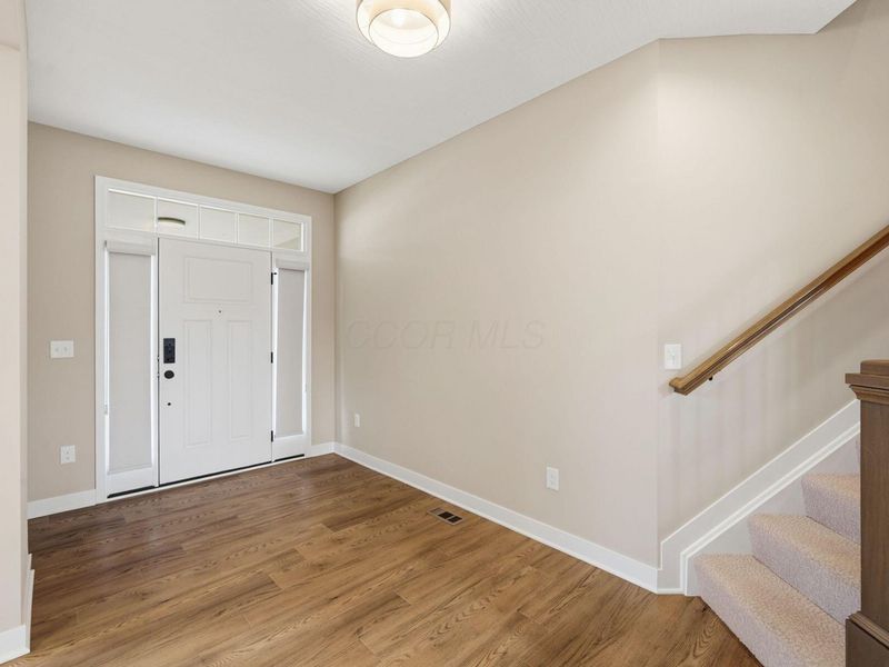 10855 Bellflower Drive, Plain City, OH 43064 Photo 4