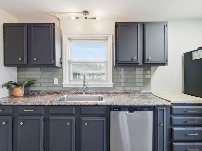 3016 Mcguffey Road , Columbus, OH 43224 Photo 14