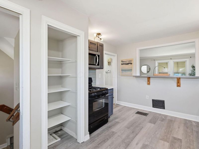 3016 Mcguffey Road , Columbus, OH 43224 Photo 16