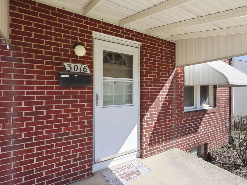 3016 Mcguffey Road , Columbus, OH 43224 Photo 6