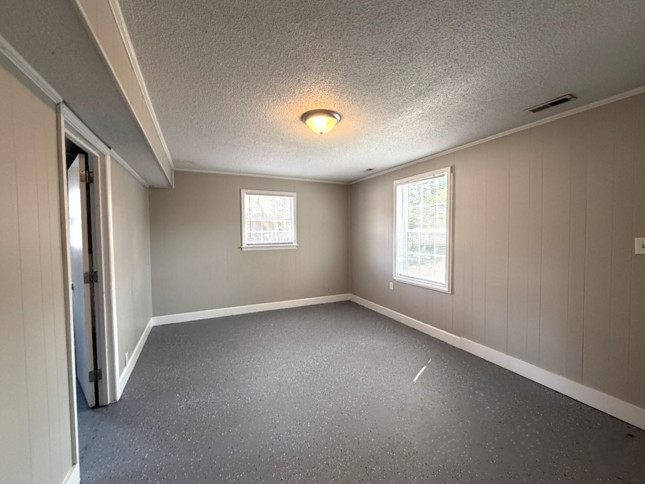 7635 Hillandale Road Photo 13