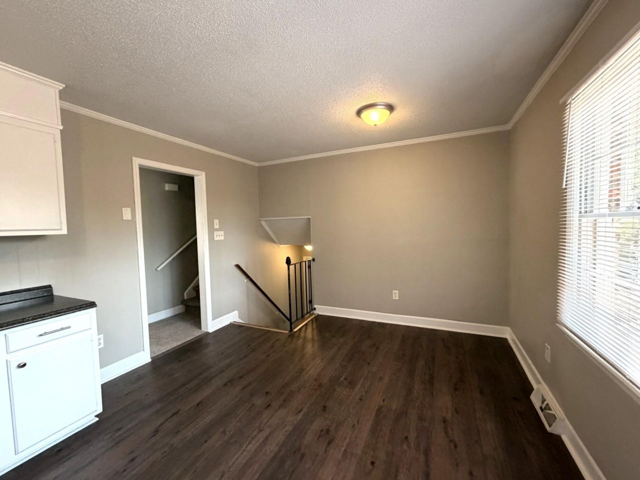 7635 Hillandale Road Photo 6