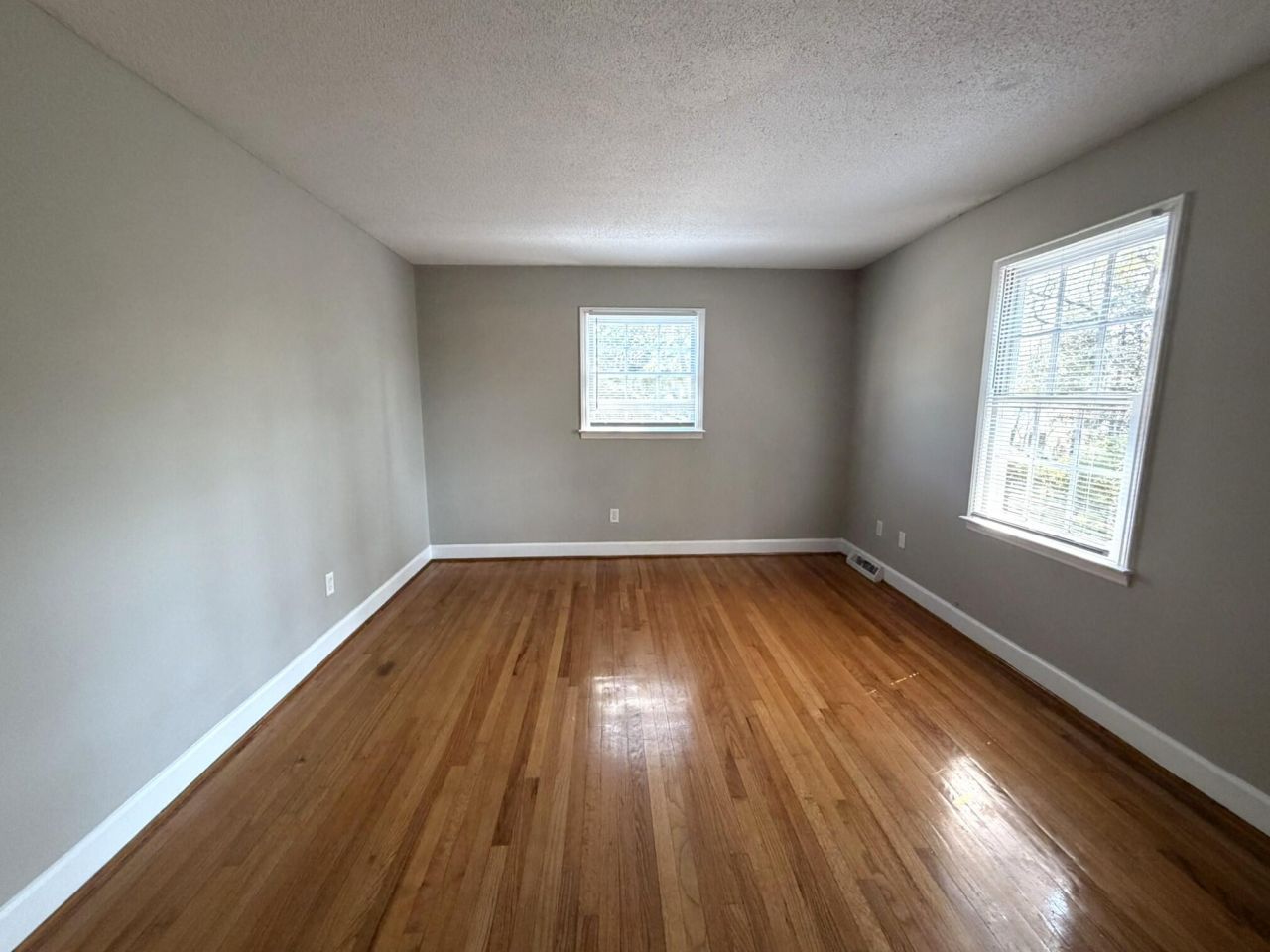 7635 Hillandale Road Photo 8