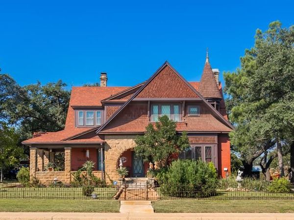 704 S Bridge Street, Brady, TX 76825