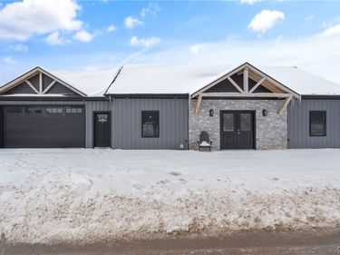 144 County Route 37, Central Square, NY 13036