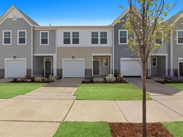 2310 Oakwood Meadows Court, Raleigh, NC 27604