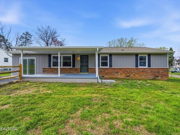 717 Birchbrook Drive, Knoxville, TN 37918