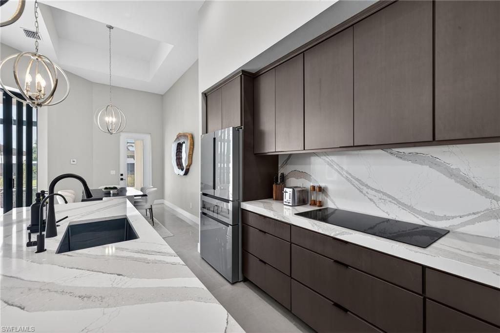 2002 SE 18th Ave, Cape Coral, FL 33990 Photo