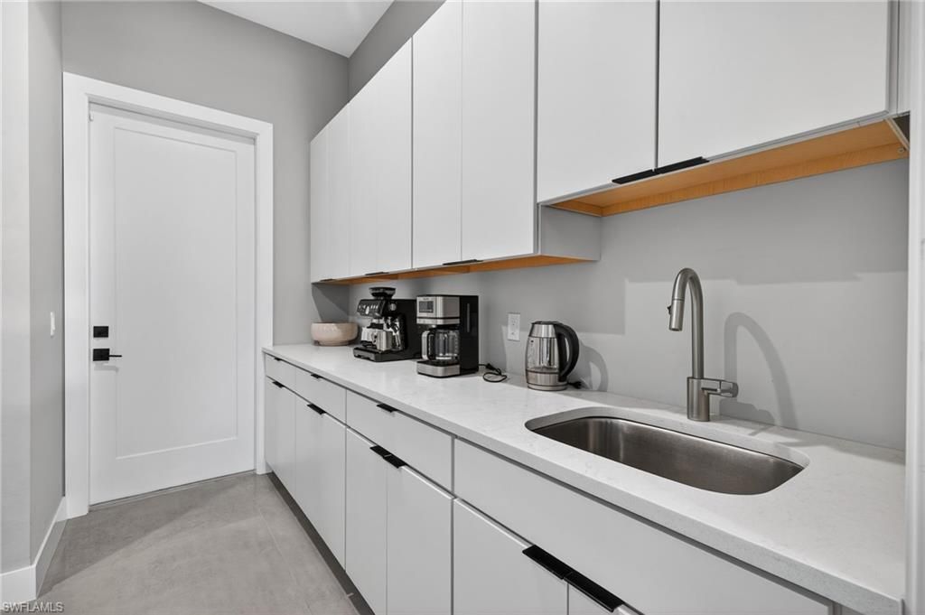 2002 SE 18th Ave, Cape Coral, FL 33990 Photo