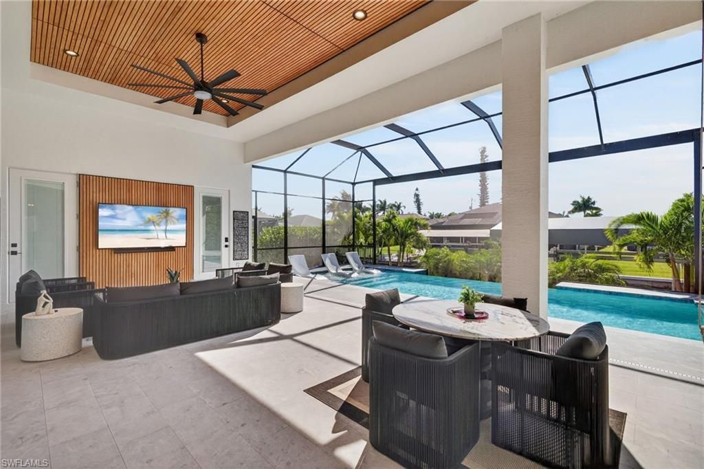 2002 SE 18th Ave, Cape Coral, FL 33990 Photo