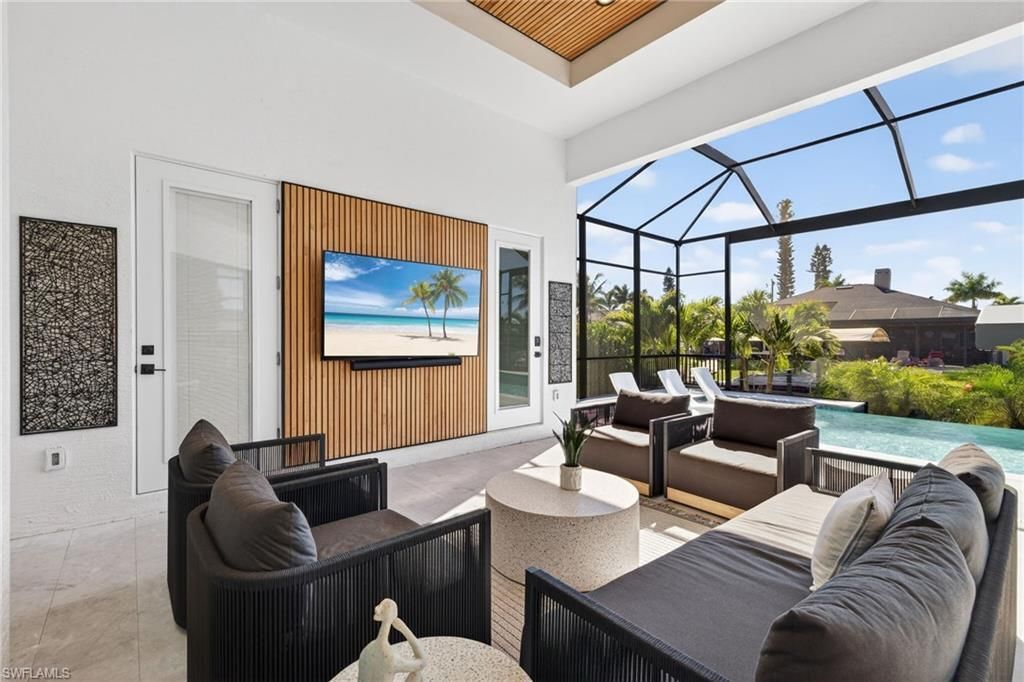 2002 SE 18th Ave, Cape Coral, FL 33990 Photo