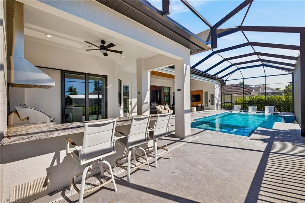 2002 SE 18th Ave, Cape Coral, FL 33990 Photo