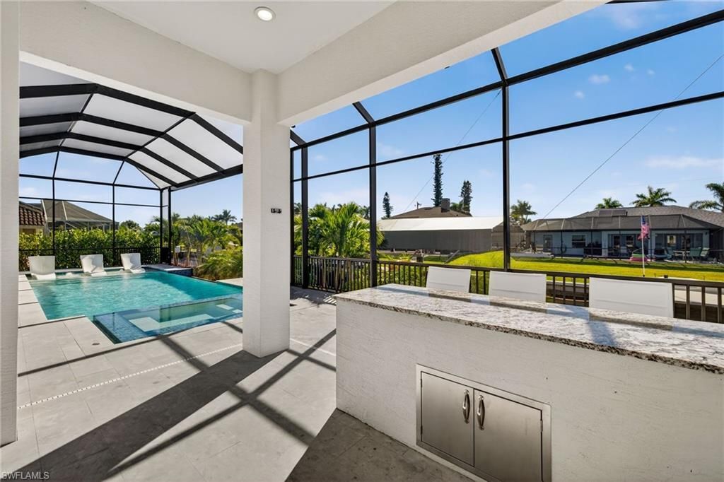 2002 SE 18th Ave, Cape Coral, FL 33990 Photo