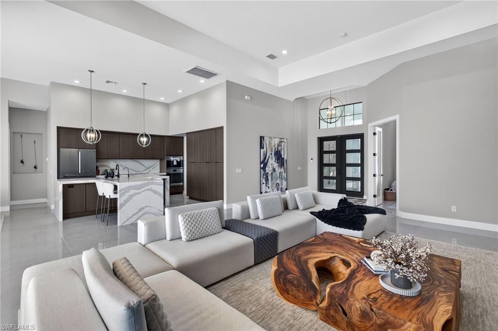 2002 SE 18th Ave, Cape Coral, FL 33990 Photo