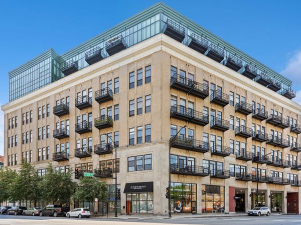 1645 W Ogden Avenue , Unit 438, Chicago, IL 60612