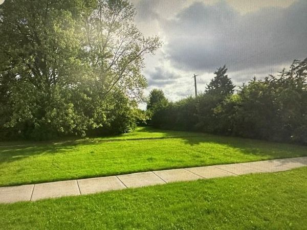 429 W Army Trail Road , Addison, IL 60101