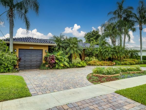 1850 NE 65th Street, Fort Lauderdale, FL 33308