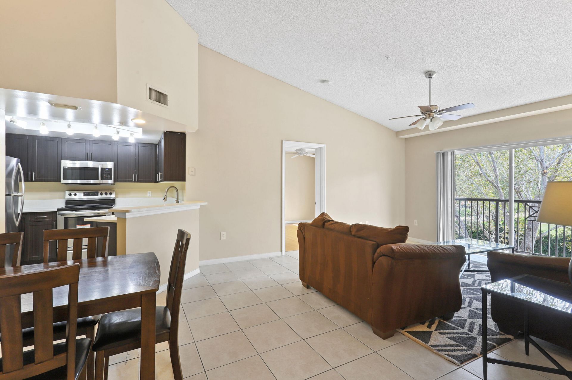 4159 N Haverhill Road, Unit 1319, West Palm Beach, FL 33417 Photo