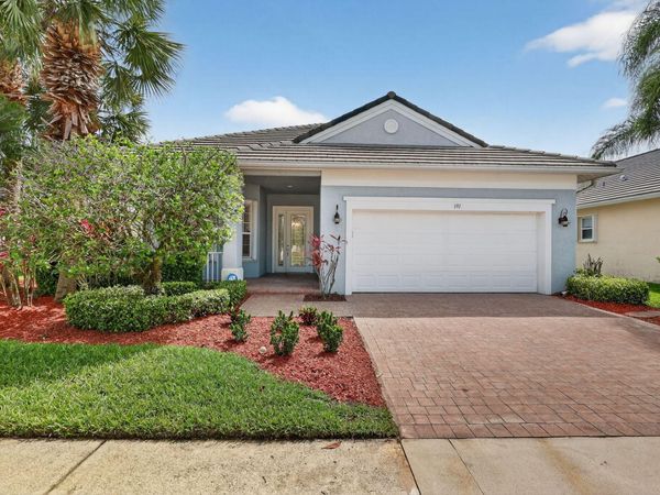 191 NW Willow Grove Avenue, Port St. Lucie, FL 34986