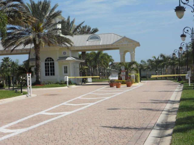 191 NW Willow Grove Avenue, Port Saint Lucie, FL 34986 Photo