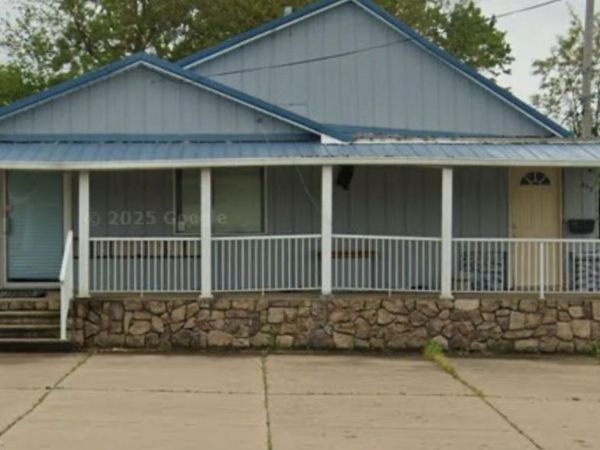 439 W Columbia Avenue, Battle Creek, MI 49014