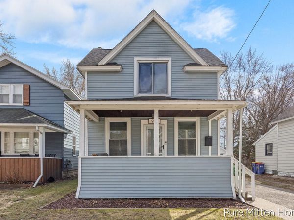 912 Arianna Street NW, Grand Rapids, MI 49504