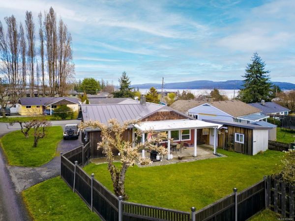 1588 Charlotte St , Crofton, BC V0R 1R0