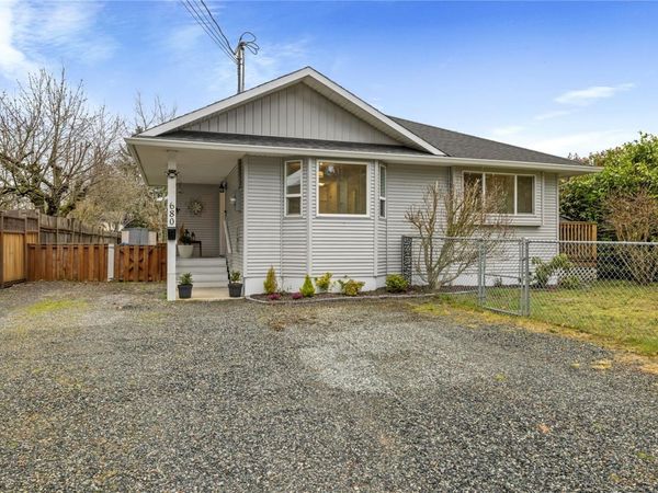 680 Montague Rd , Nanaimo, BC V9R 3G3