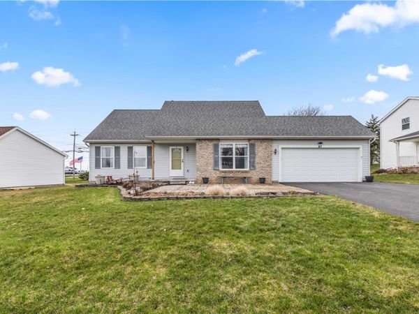 87 Chiswick Drive , Churchville, NY 14428