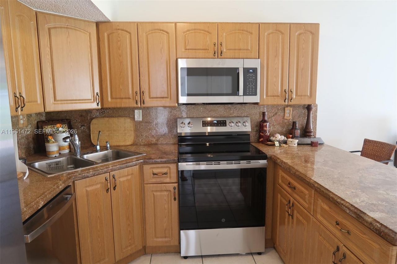 2500 SW 122nd Ct, Miami, FL 33175 Photo