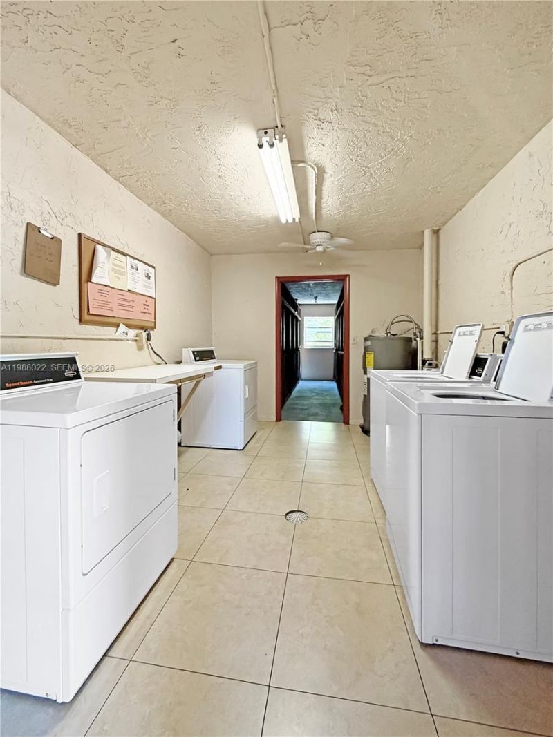 1030 Country Club Dr, Unit 309, Margate, FL 33063 Photo