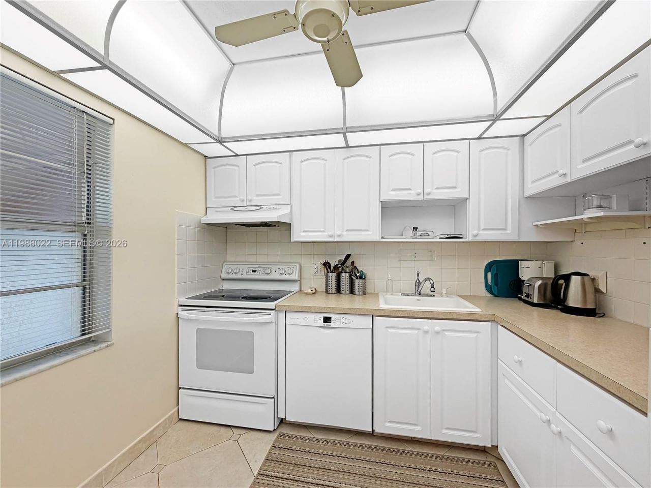 1030 Country Club Dr, Unit 309, Margate, FL 33063 Photo
