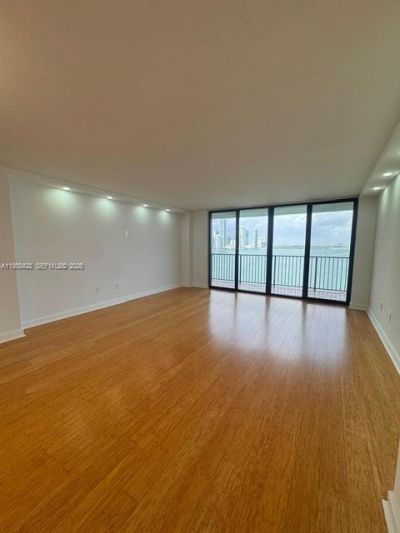 801 N Venetian Dr , Unit 1103, Miami, FL 33139 Photo