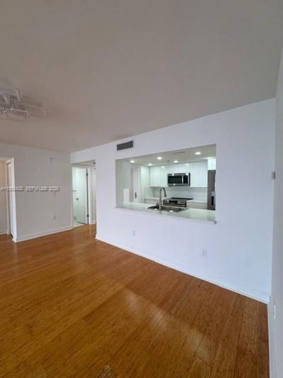 801 N Venetian Dr , Unit 1103, Miami, FL 33139 Photo