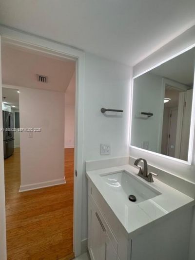 801 N Venetian Dr , Unit 1103, Miami, FL 33139 Photo