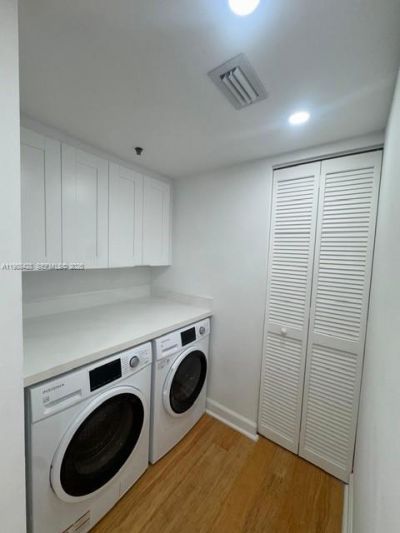 801 N Venetian Dr , Unit 1103, Miami, FL 33139 Photo