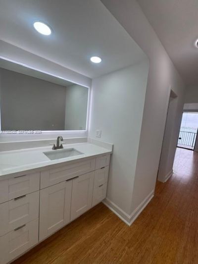 801 N Venetian Dr , Unit 1103, Miami, FL 33139 Photo