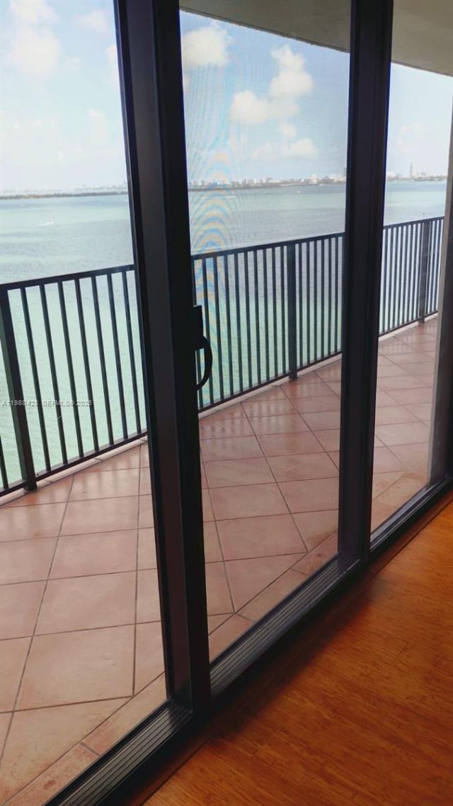 801 N Venetian Dr , Unit 1103, Miami, FL 33139 Photo