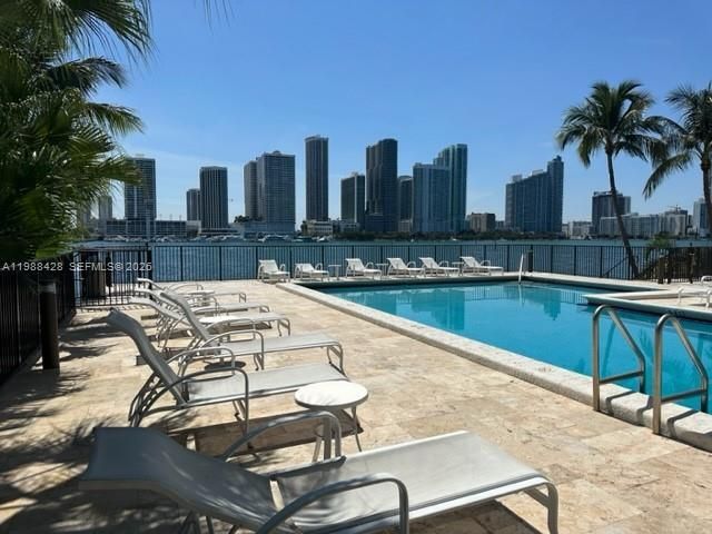801 N Venetian Dr , Unit 1103, Miami, FL 33139 Photo