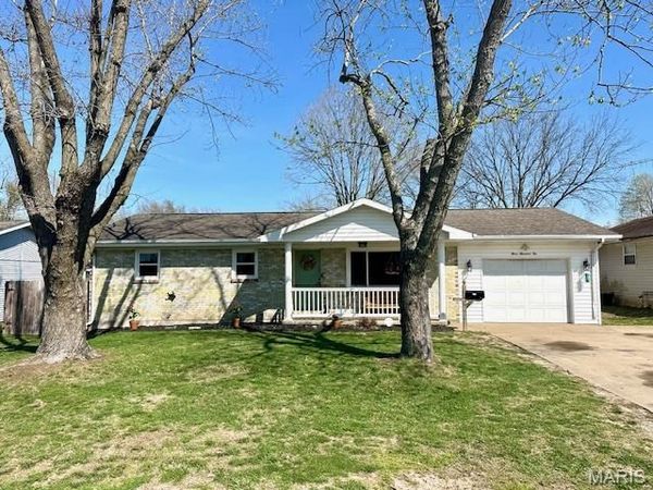 302 Susan Street , Scott City, MO 63780