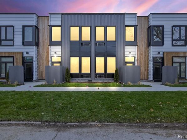 7631 E Lafayette, Detroit, MI 48214