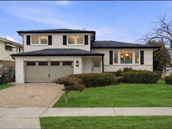 9248 N Maryland Street, Niles, IL 60714