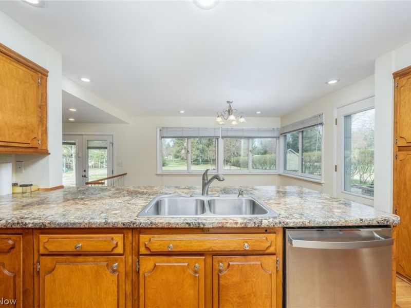 105 Country Club Drive , Marietta, OH 45750 Photo 12