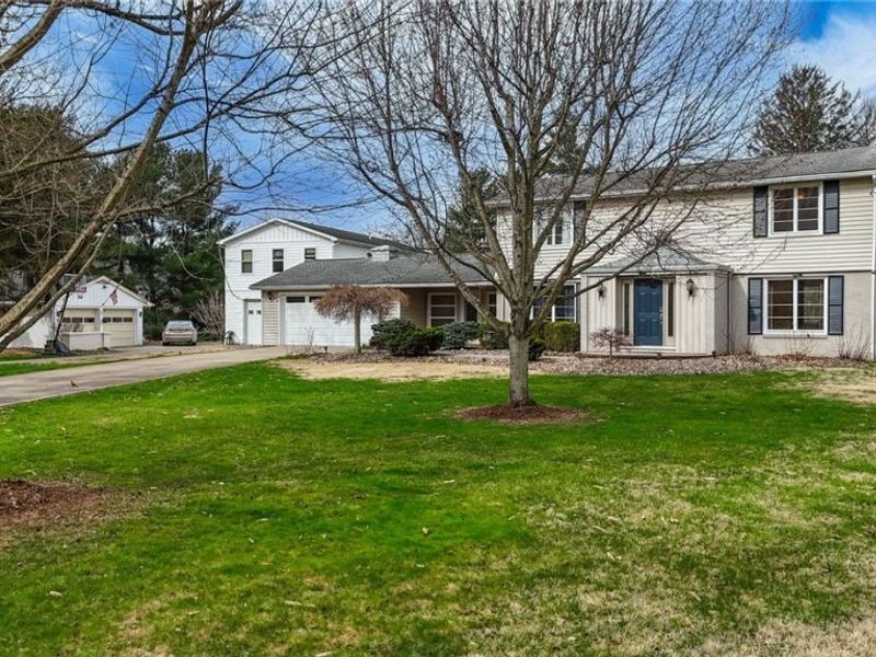 105 Country Club Drive , Marietta, OH 45750 Photo 3