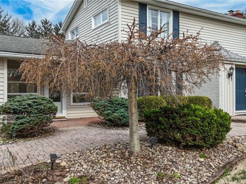 105 Country Club Drive , Marietta, OH 45750 Photo 4