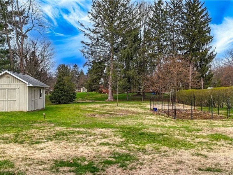 105 Country Club Drive , Marietta, OH 45750 Photo 47