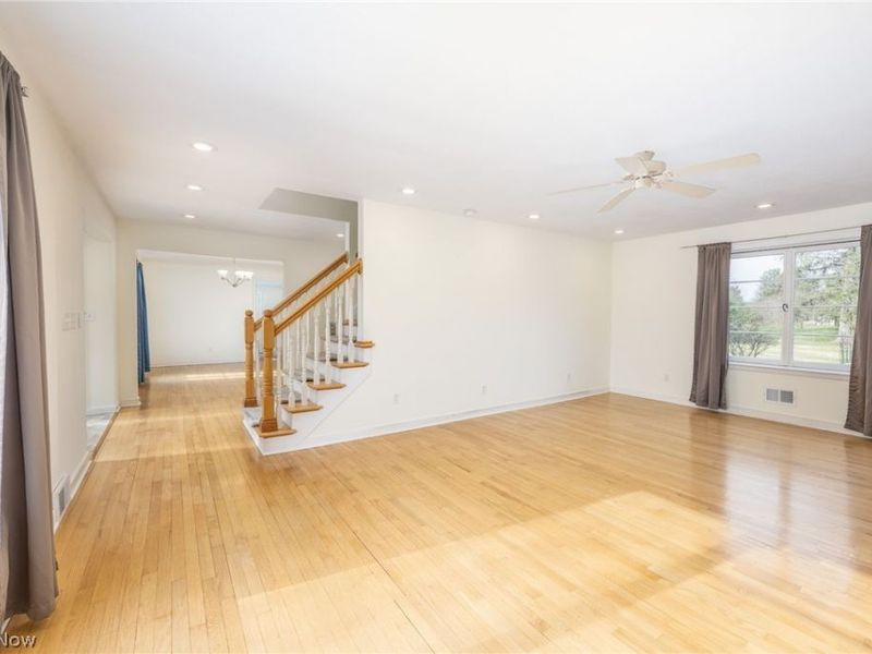 105 Country Club Drive , Marietta, OH 45750 Photo 8