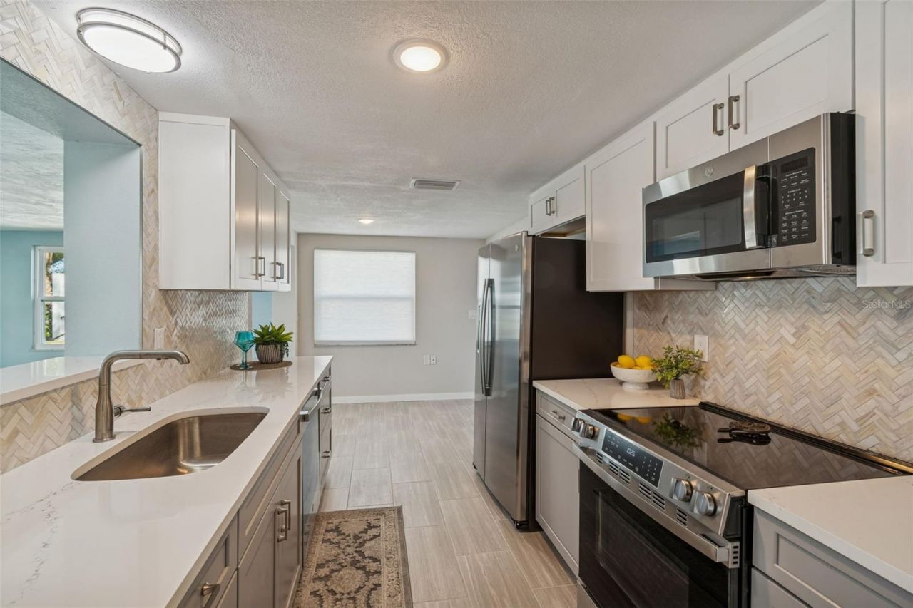 1147 Rushmore Drive , Holiday, FL 34690 Photo