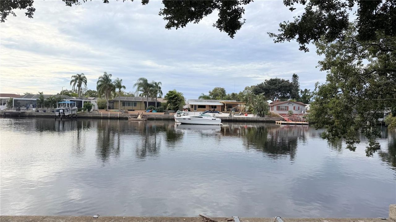 1147 Rushmore Drive, Holiday, FL 34690 Photo